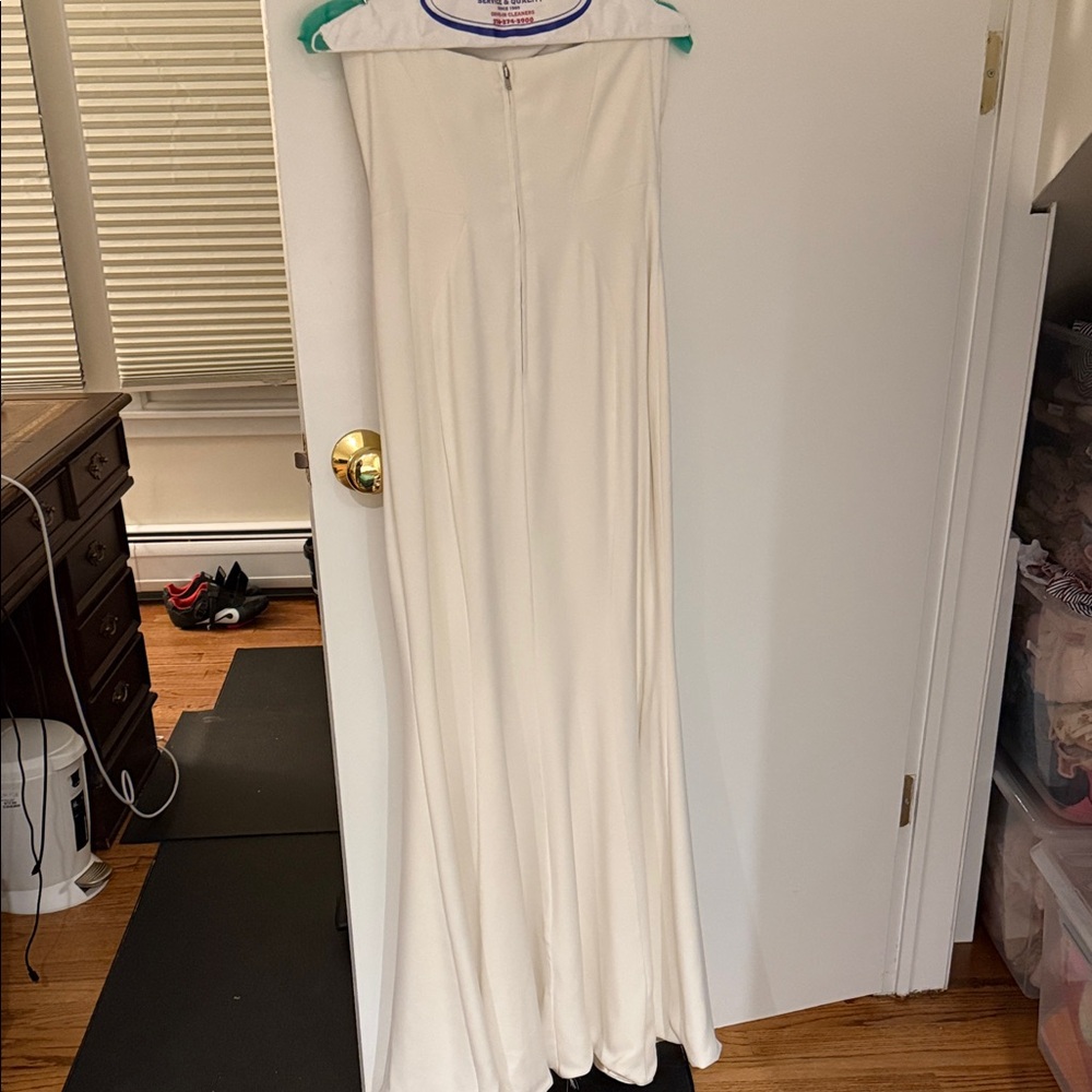Jill Jill Stuart Strapless White Ivory Evening Gown - Picture 2 of 4